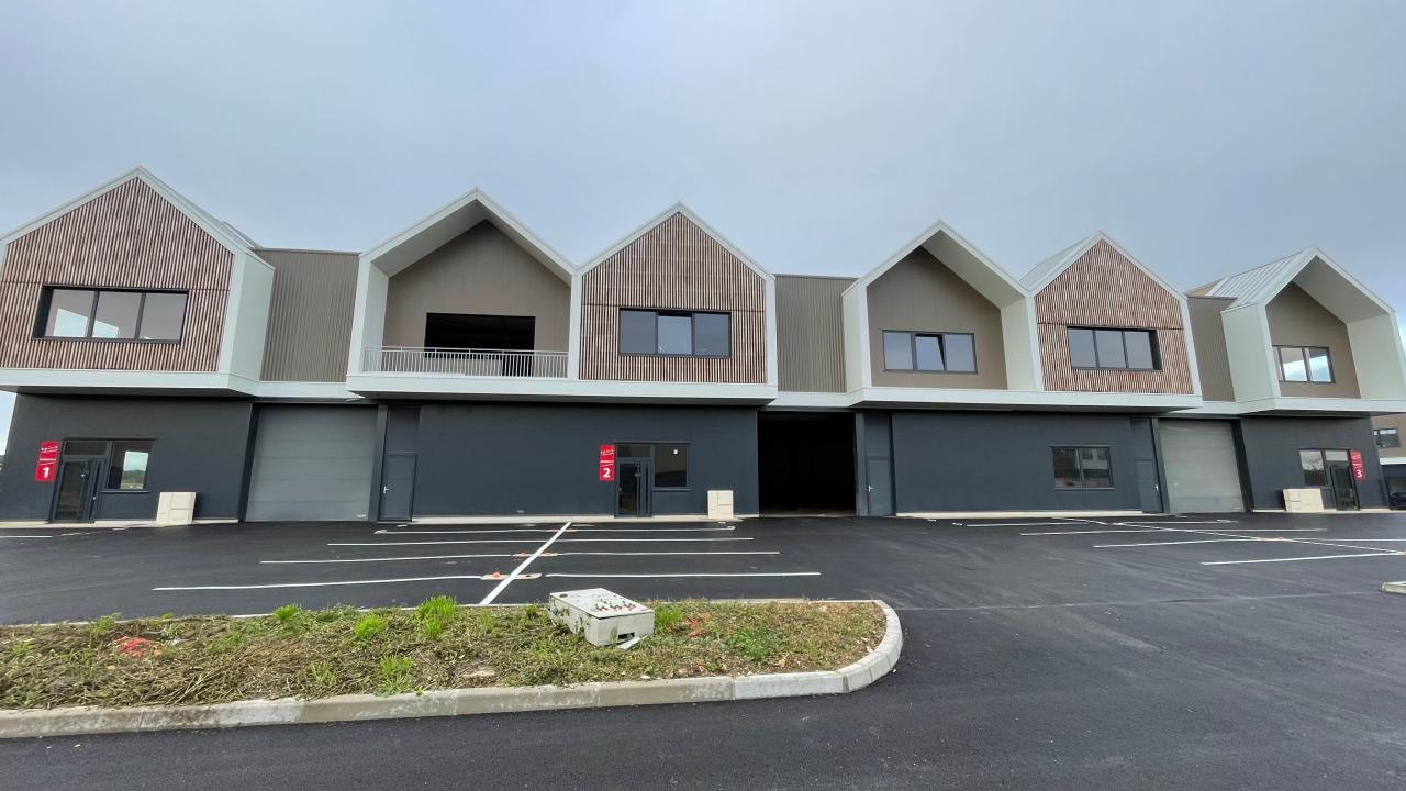 Local d'activité Flins-sur-Seine 886m² Vente local d'activité Flins-sur-Seine Yvelines OVACT2317160 0
